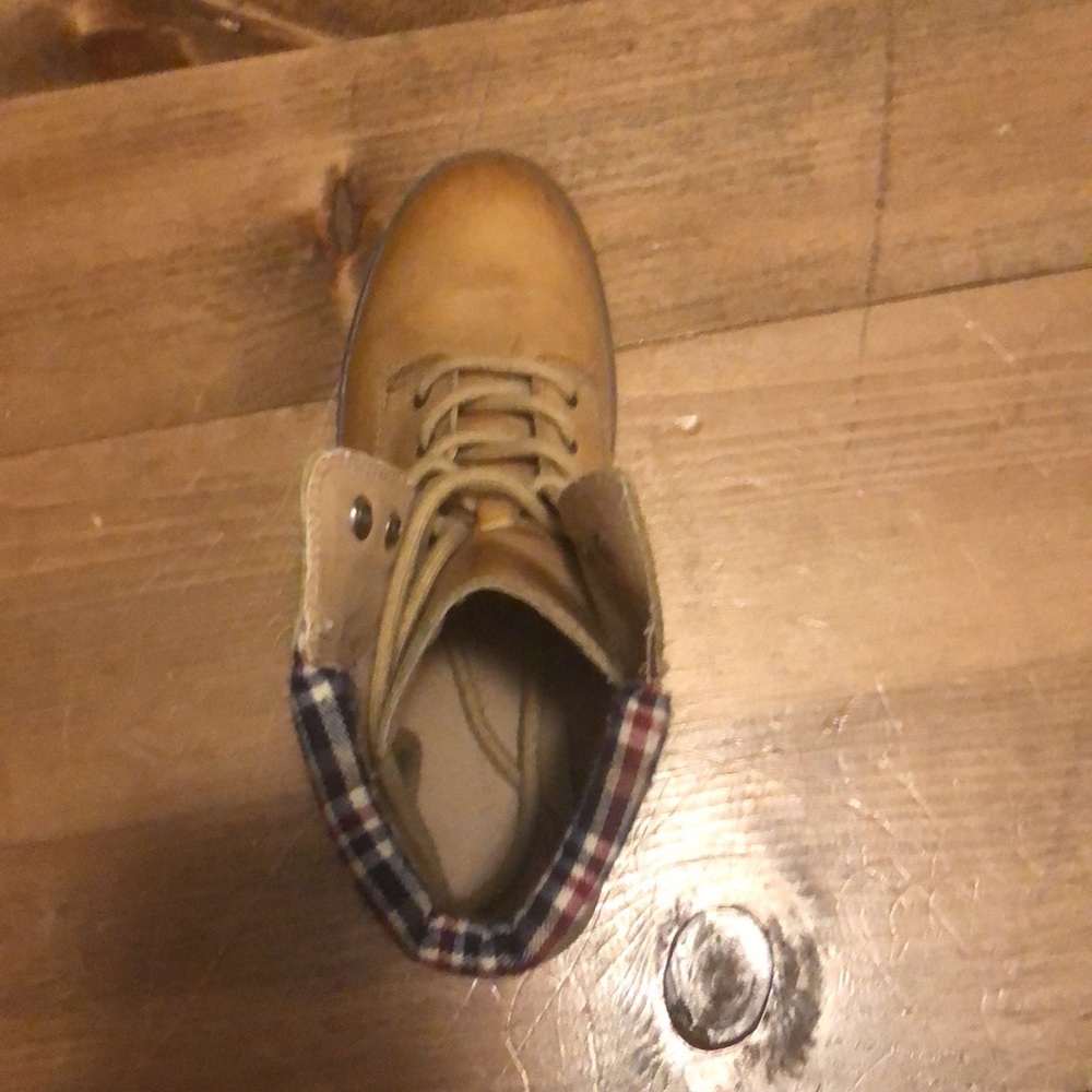 Fall boots - Picture 2 of 4